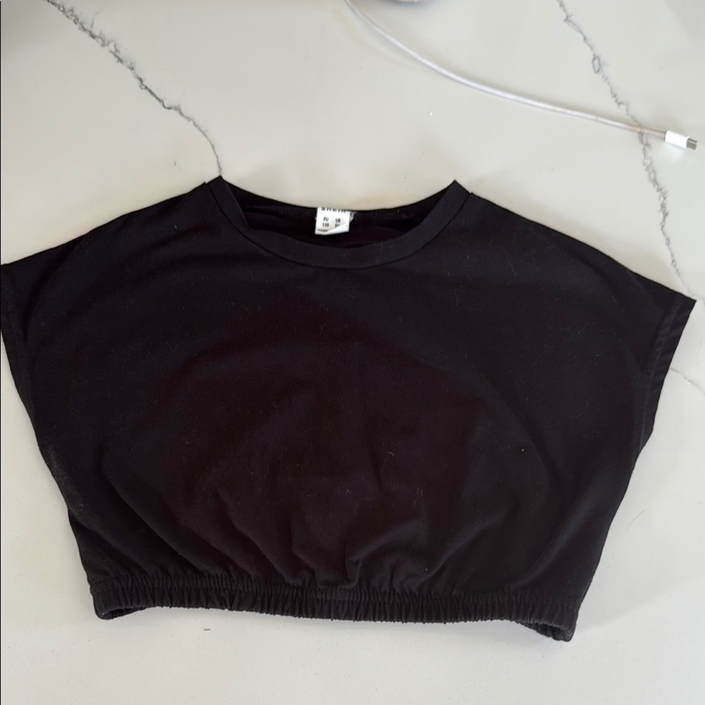 Black Cropped Top 5y